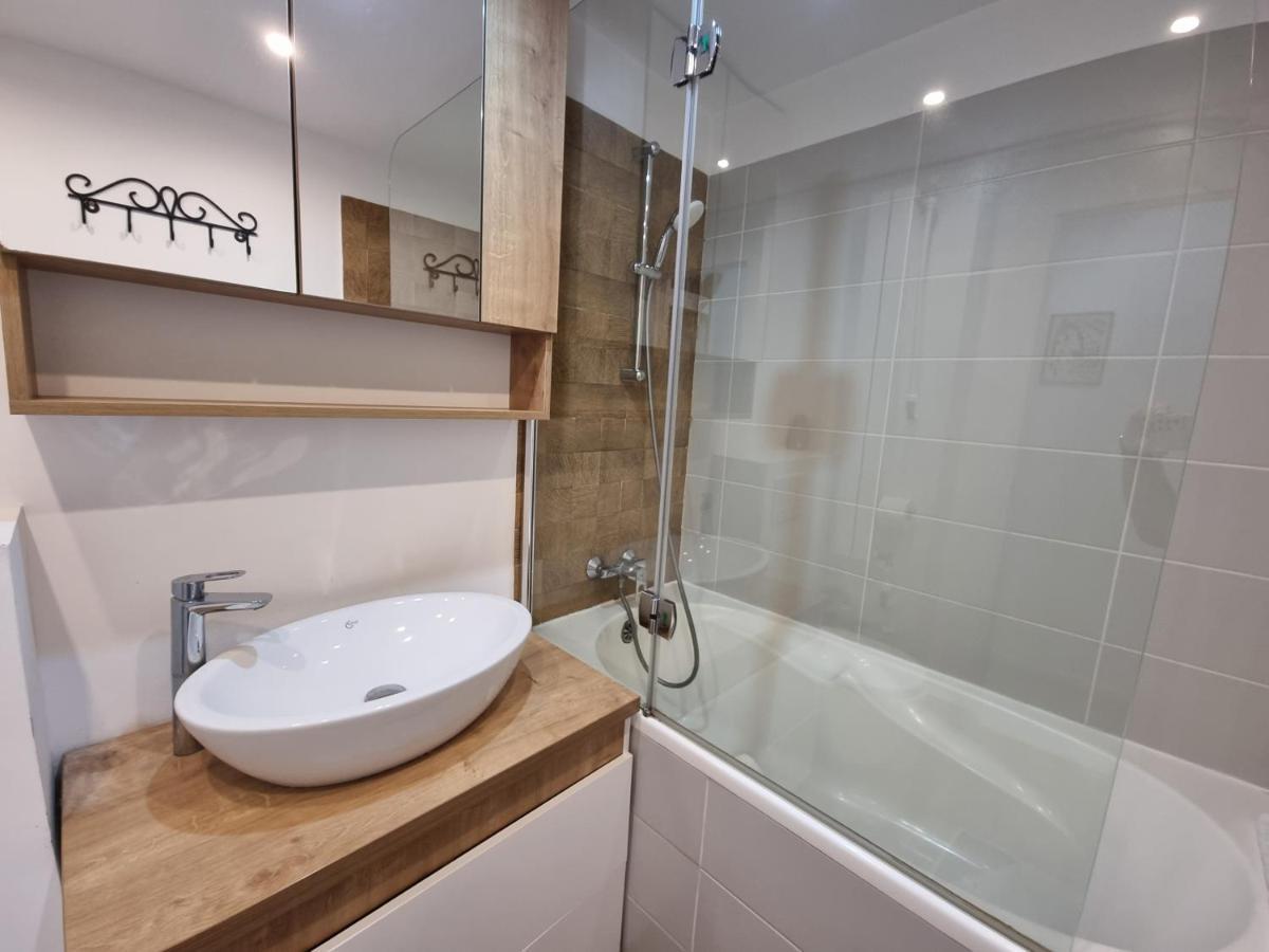 Apartments In The Aviatiei Area On 부쿠레슈티 외부 사진