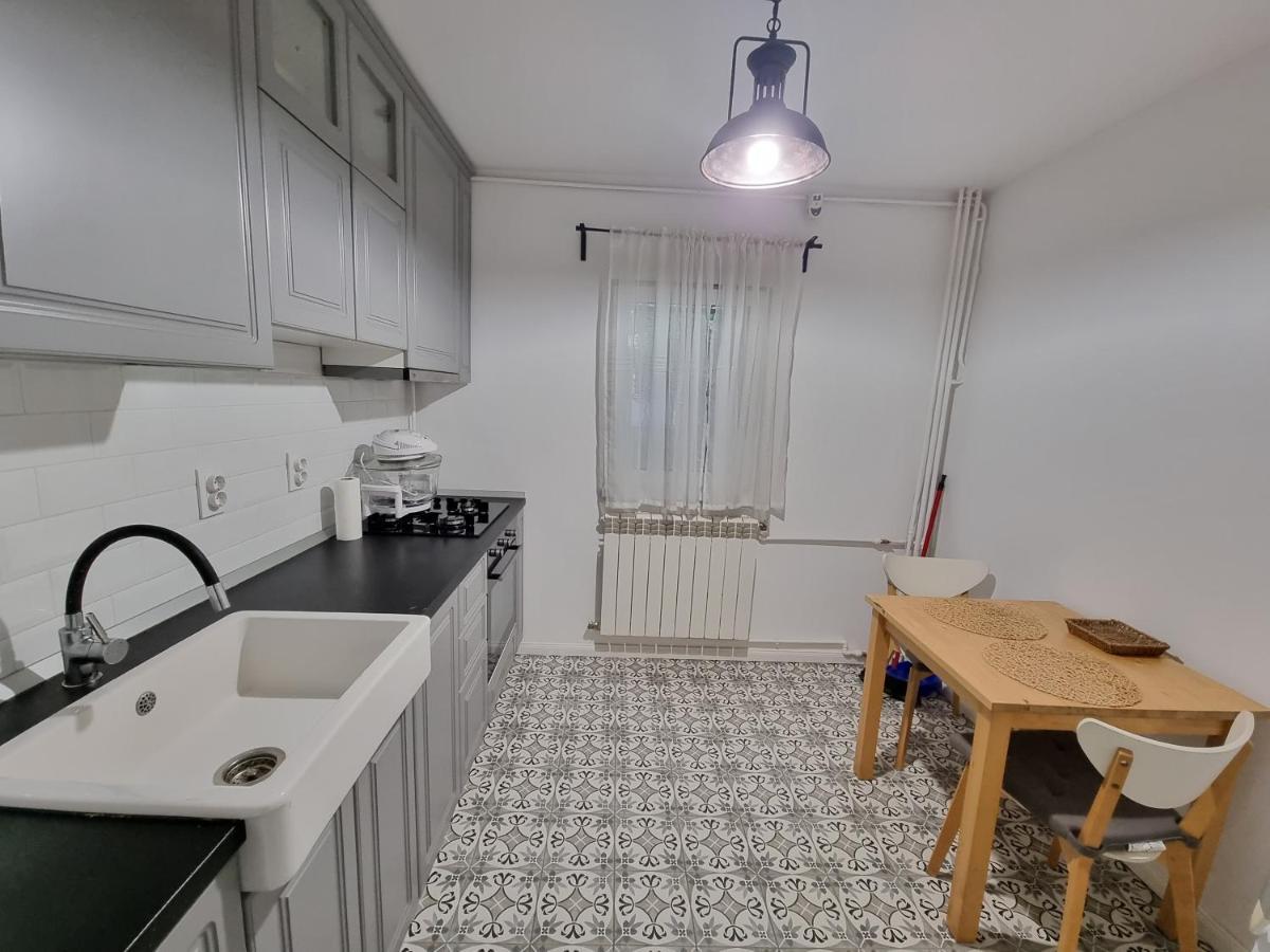 Apartments In The Aviatiei Area On 부쿠레슈티 외부 사진